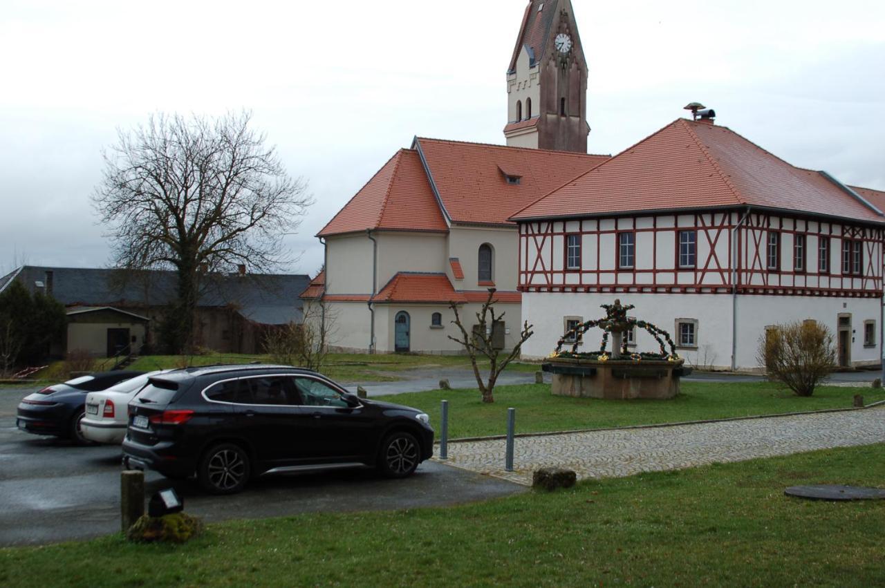 Hotel Garni Schloss Schoenberg Bad Brambach Exterior foto